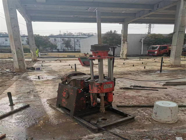 镶黄袖阀管小导管注浆加固施工工艺